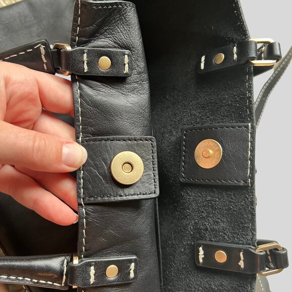 Agnes B. Black Leather Crossbody Tote Bag with Contrast Stitching - Picture 8 of 9